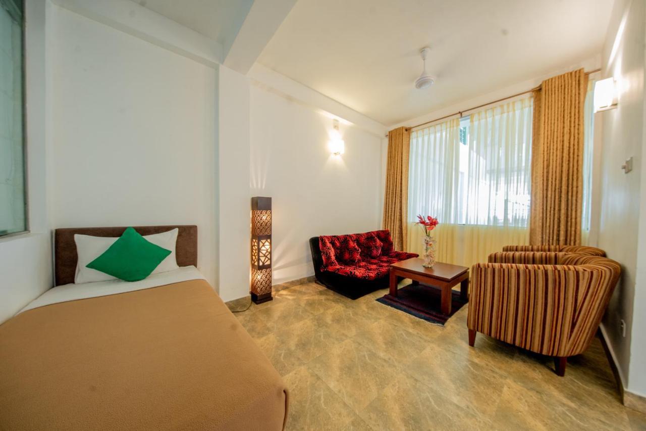 Olympus Plaza Hotel Haputale Buitenkant foto