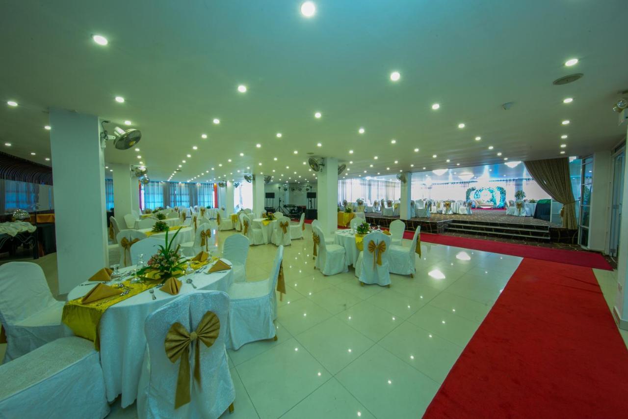 Olympus Plaza Hotel Haputale Buitenkant foto